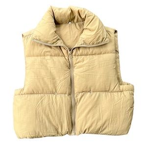 🤎🤍Cropped puffer vest!!